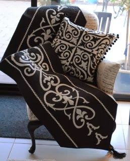 Royal Exhibition Elegance Pattern